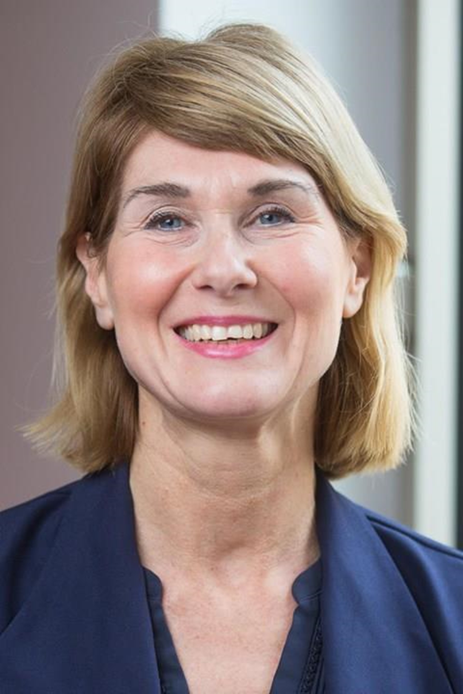 Porträt Anja Stoiser.