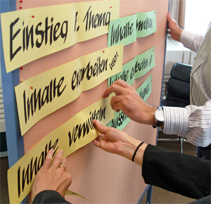 Pflegepädagogen bei der Arbeit