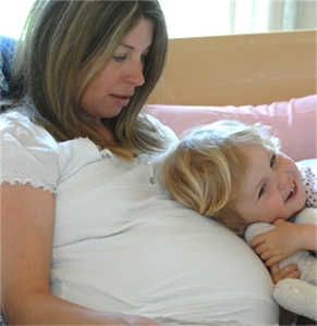 Hebamme Hebamme bei der Arbeit