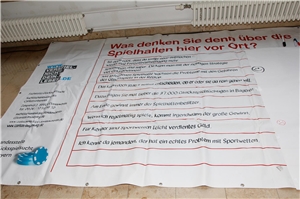 Aktionstag Glücksspielsucht Donauwörth - 3 Die Bodenzeitung lud Interessenten ein, sich zu der Frage zu positionieren, was sie denn davon halten, wenn eine Spielhalle in ihrer Nähe eröffnet würde.