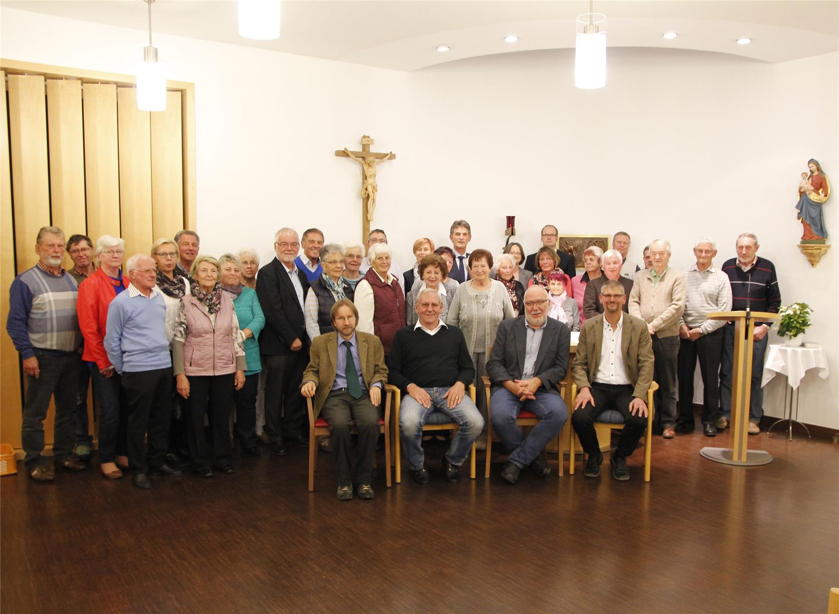 Die ehrenamtlichen Helferinnen und Helfer des Peißenberger Gabentischs trafen sich zu ihrem zehnjährigen Jubiläum bei einer gemeinsamen ökumenischen Dankandacht. 