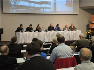 Diözesanrat_Herbstvollversammlung 2015 Die Teilnehmer der Podiumsdiskussion.
