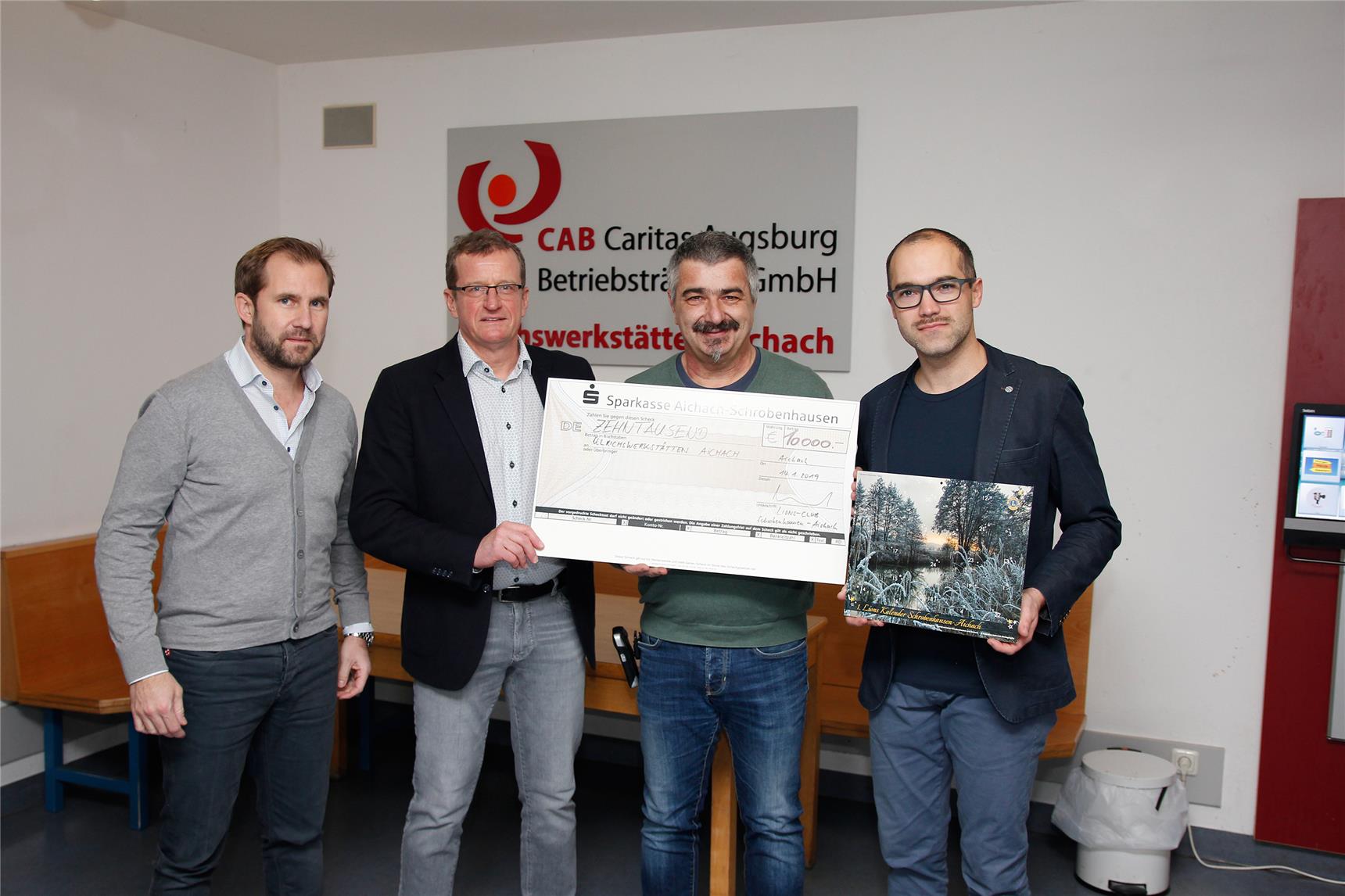 Lions-Club übergibt die Spende in Höhe von 10.000 Euro für einen Snoezelen-Raum. 