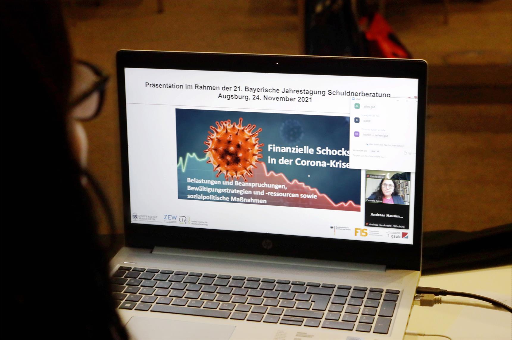 Prof. Dr. Carmela Aprea bei der 21. Bayerischen Jahrestagung Schuldnerberatung in Augsburg