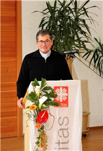 Diözesan-Caritasdirektor Domkapitular Dr. Andreas Magg Diözesan-Caritasdirektor Domkapitular Dr. Andreas Magg: „Wir hingegen in Deutschland verlieren zu schnell aus den Augen, wie gut es uns hier eigentlich geht.“