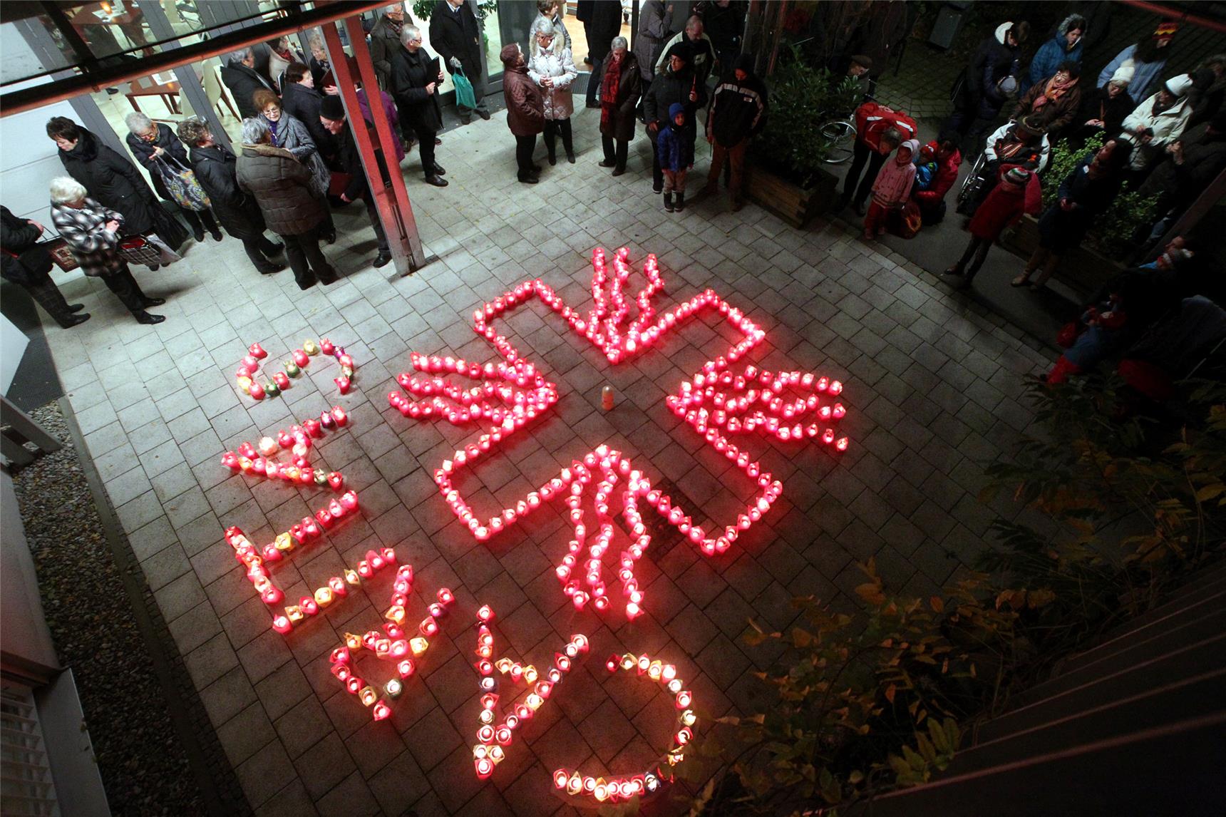 Aktion Eine Million Sterne im Caritas-Seniorenzentrum St. Anna in Augsburg-Lechhausen.