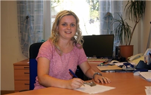 Silvia Haseneder denkt voraus und leitet als Demenz-Spezialistin das Caritas-Marienheim in der Ostengasse. „Der Umbau und die Umstrukturierung waren eine wunderbare Teamleistung. Dafür möchte ich mich bei meinen Mitarbeitenden herzlich bedanken“, sagt sie. Silvia Haseneder denkt voraus und leitet als Demenz-Spezialistin das Caritas-Marienheim in der Ostengasse. „Der Umbau und die Umstrukturierung waren eine wunderbare Teamleistung. Dafür möchte ich mich