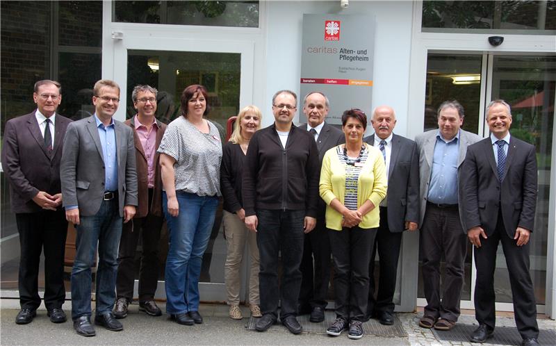 Vorstandsmitglieder und Protagonisten des neu gegründeten Rodinger Caritas-Pflegevereins am Tag der Gründungsversammlung.