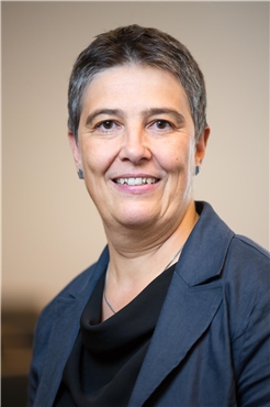 Dr. Susanne Pauser Dr. Susanne Pauser