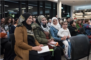 Fürth_Montaha_Ich_fuehle_Fuerth_meine_Stadt Mehrere Frauen mit Kopftuch.