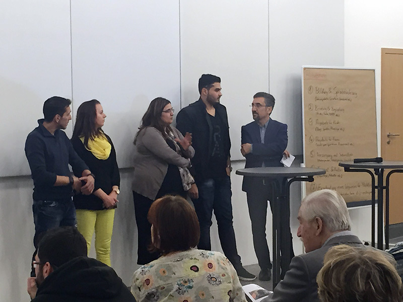 Menschen auf einer Diskussionsveranstaltung