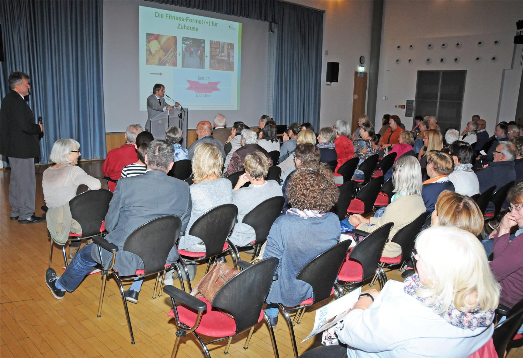 Zuhörer beim Vortrag