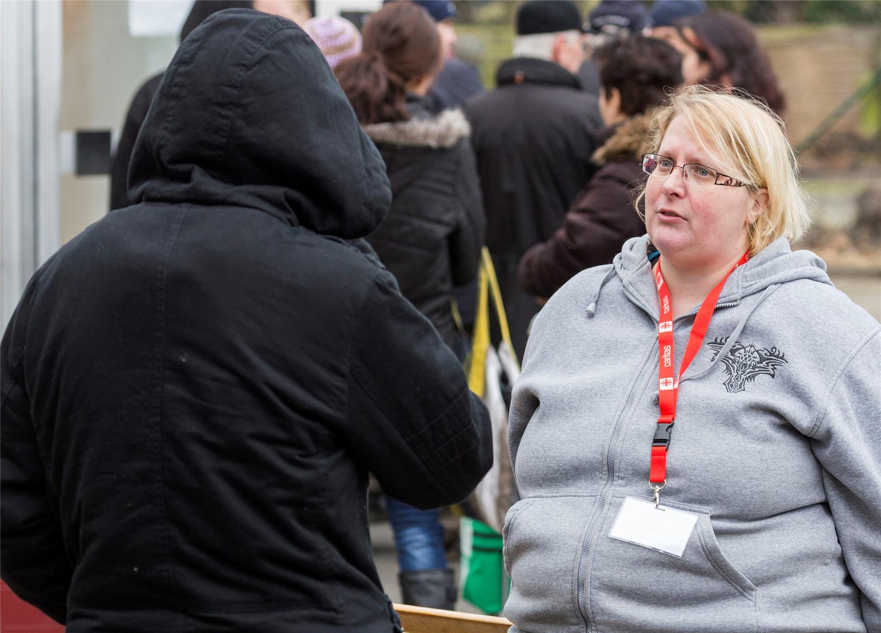 Streetworkerin Tanja Scheuermann sucht im Kreis Unna Kontakt zu Menschen, die durch soziale Hilfen bislang nicht erreicht wurden. 