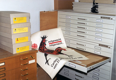 Plakatschrank Archiv