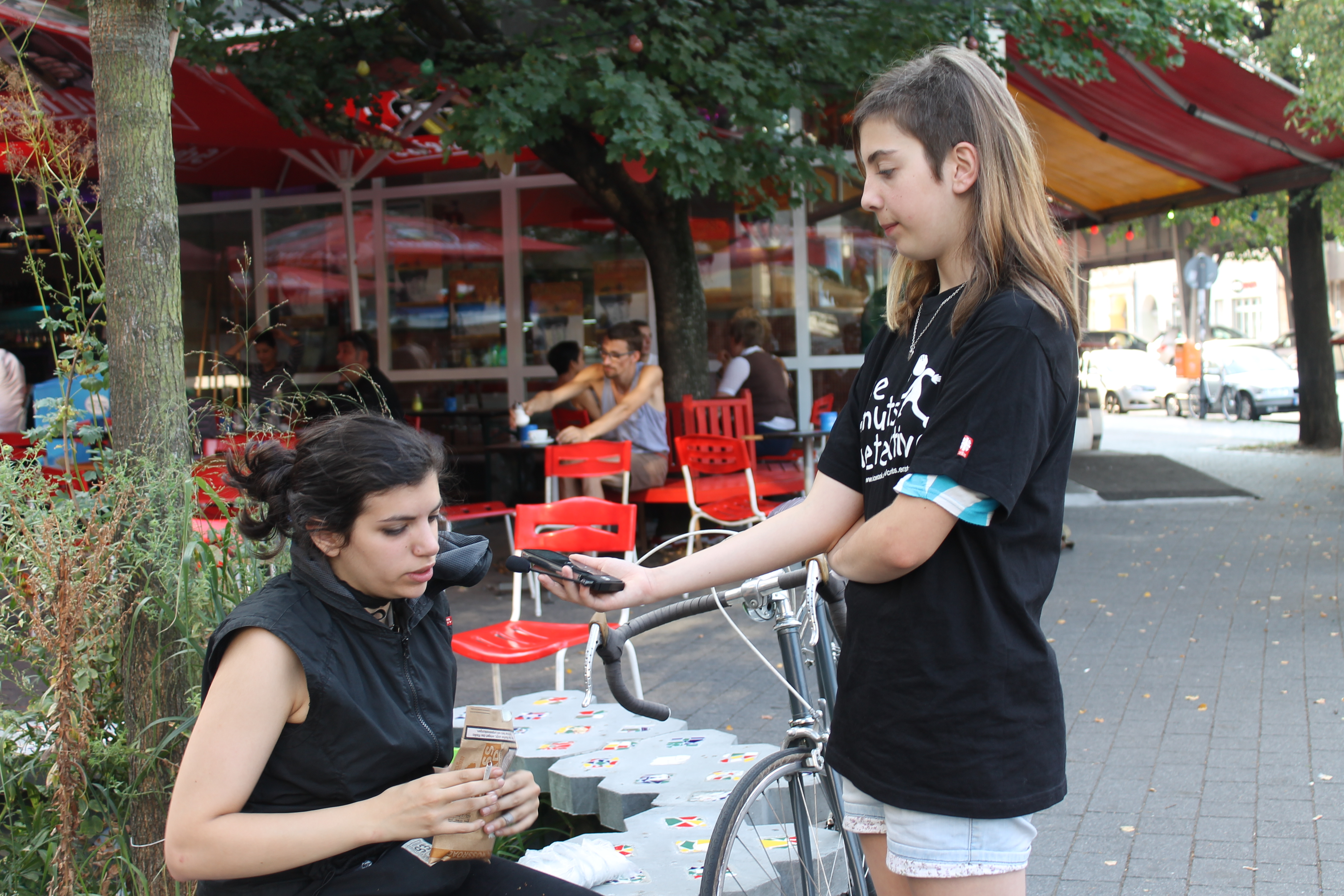 Armutsdetektive beim Interview