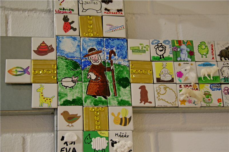 Eine Collage zeigt den guten Hirten