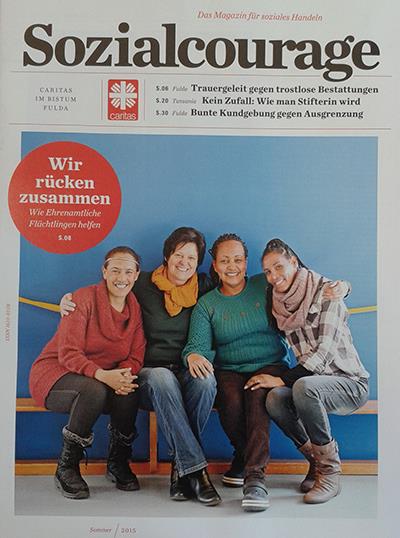 Wir sehen das Titelbild der Sommerausgabe der Sozialcourage 2015