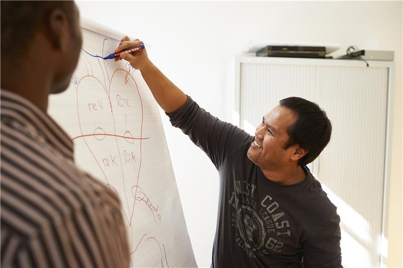 Unterrichtssituation Pflegeausbidlung am Flipchart