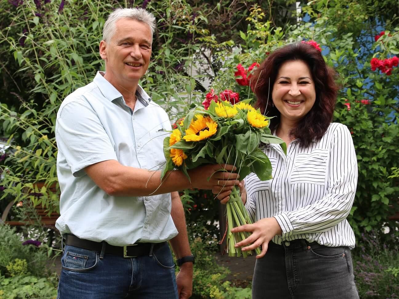 Michael Bücken gratuliert Simona Loghin