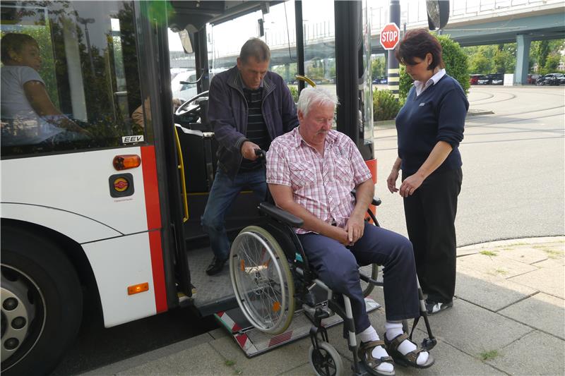 Rollatorentraining Caritas-Dienstleistungszentrum
