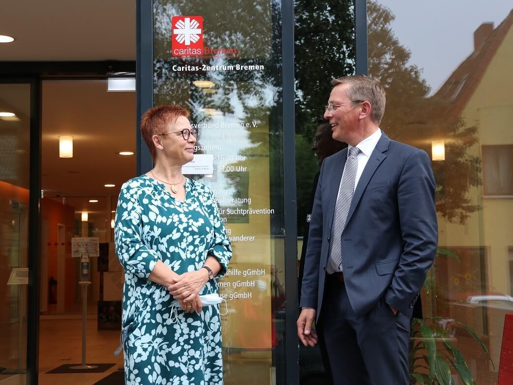 Bürgerschaftspräsident Frank Imhoff zu Besuch bei der Caritas-Schuldnerberatung