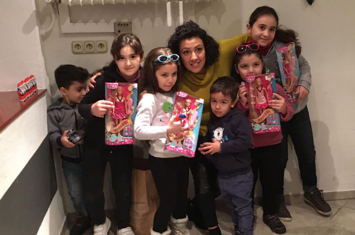 Flüchtlingskinder feiern Advent