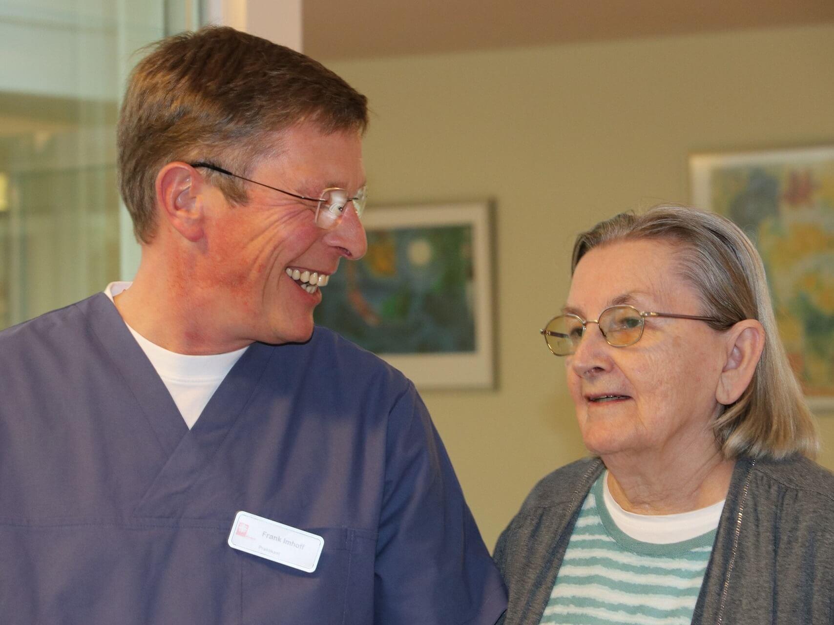 Bürgerschaftspräsident Frank Imhoff im Caritas-Haus St. Laurentius 