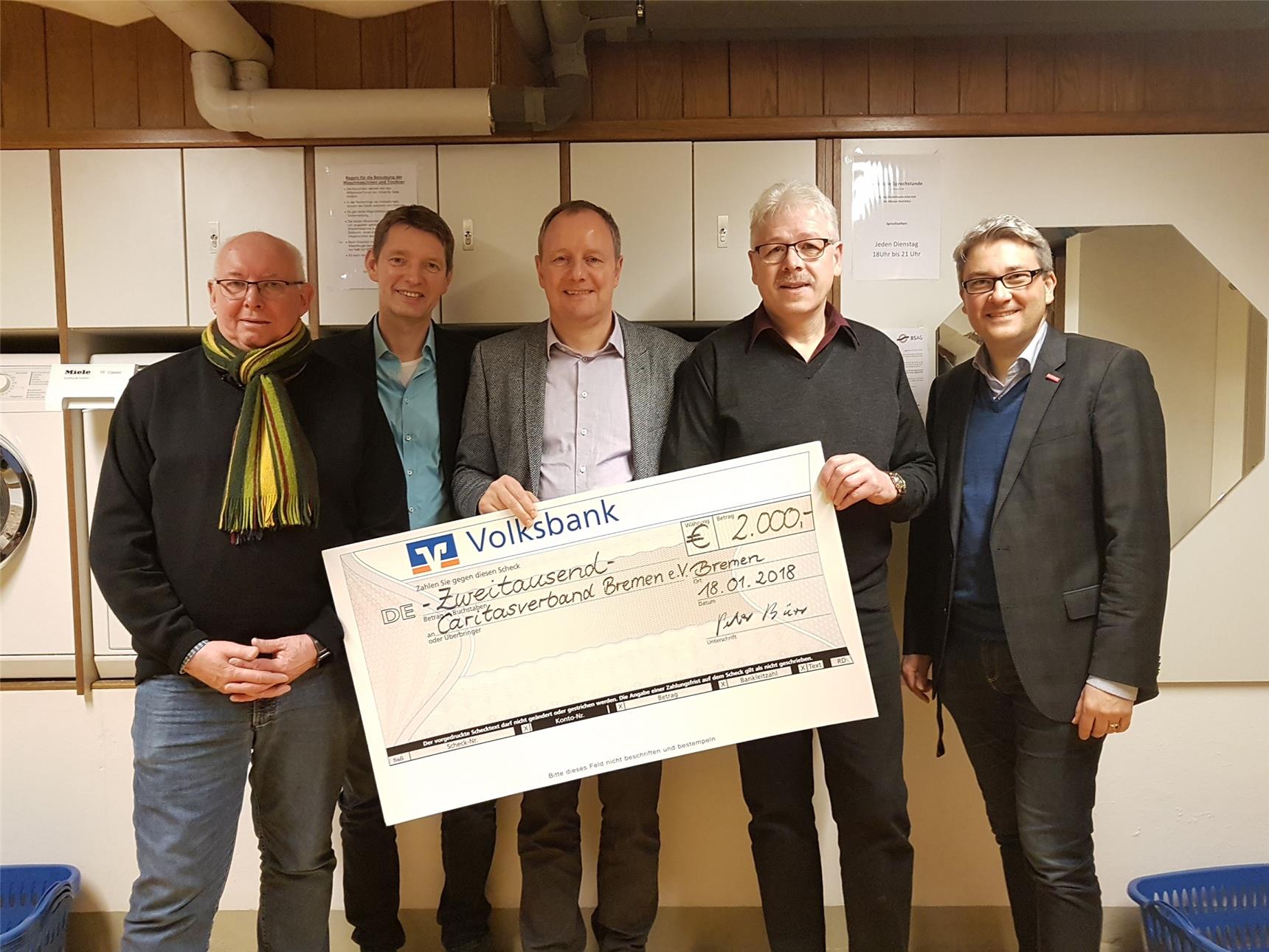 Spendenübergabe Erlös Klaben-Aktion - 001 - v. l. Werner Kalle, Cornelius Peters, Martin Böckmann, Peter Büser, Stefan Schiebe