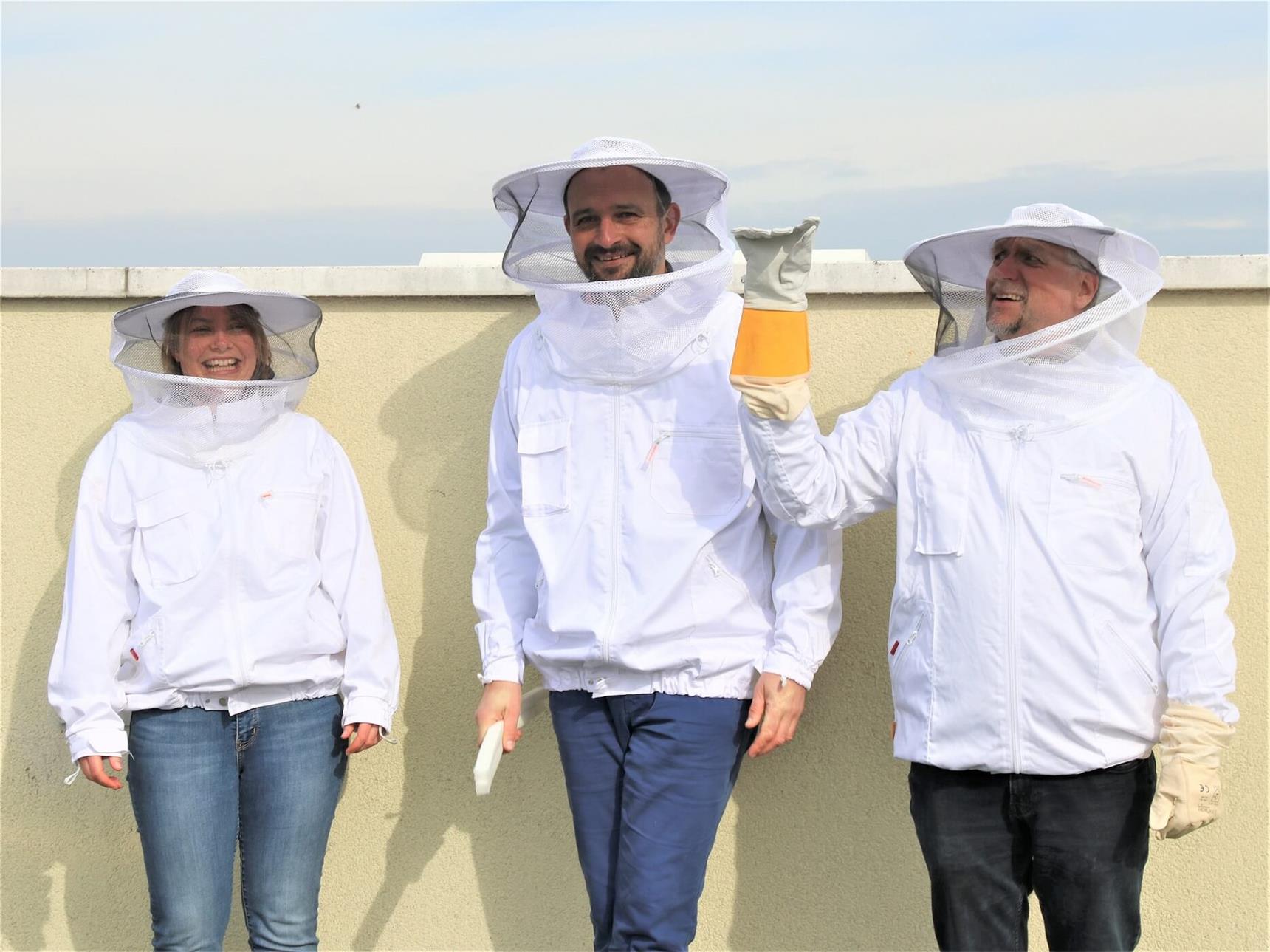 Team Caritas Bremen als Imker