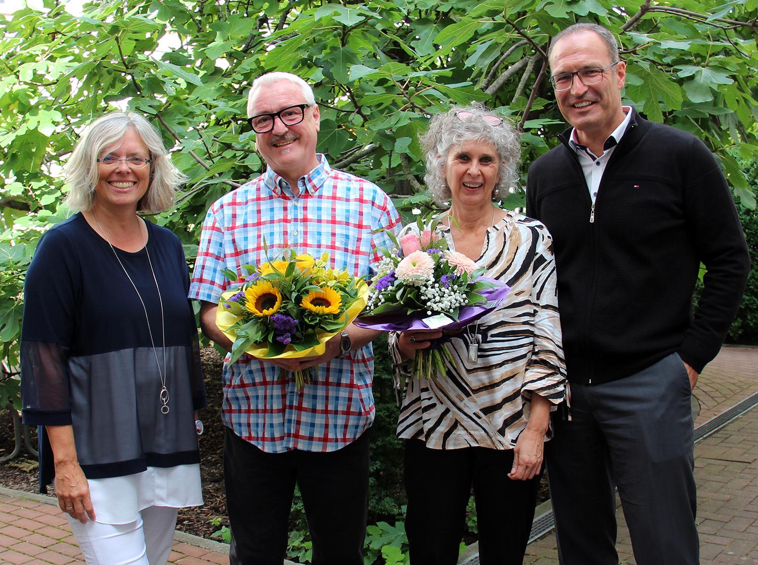 Abteilungsleiterin Jutta Lindner (v.l.), Andreas Haug, Gisela Müller und Vorstand Volker Hemmerich