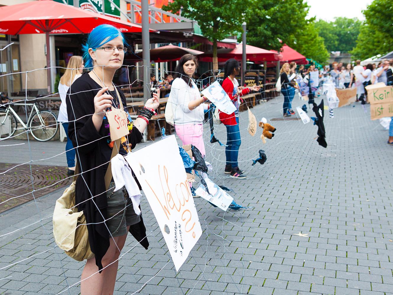 Junge Leute bei einer Demo