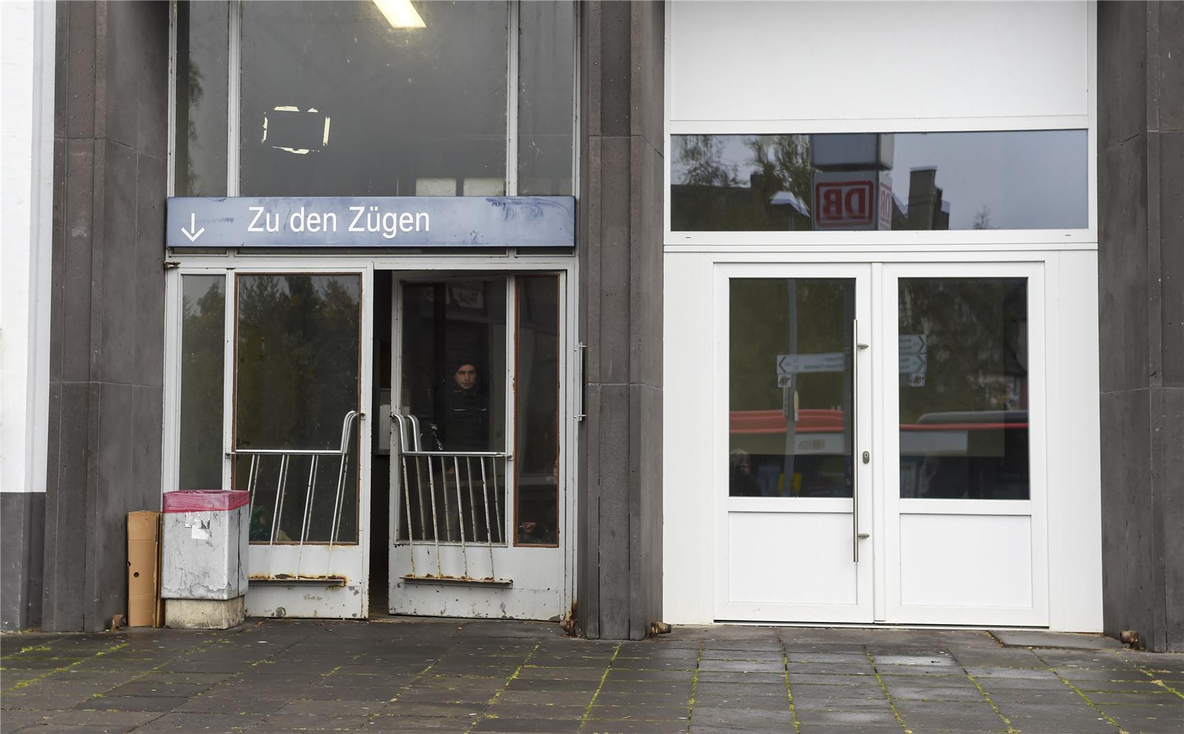 Leeres Bahnhofsgebäude