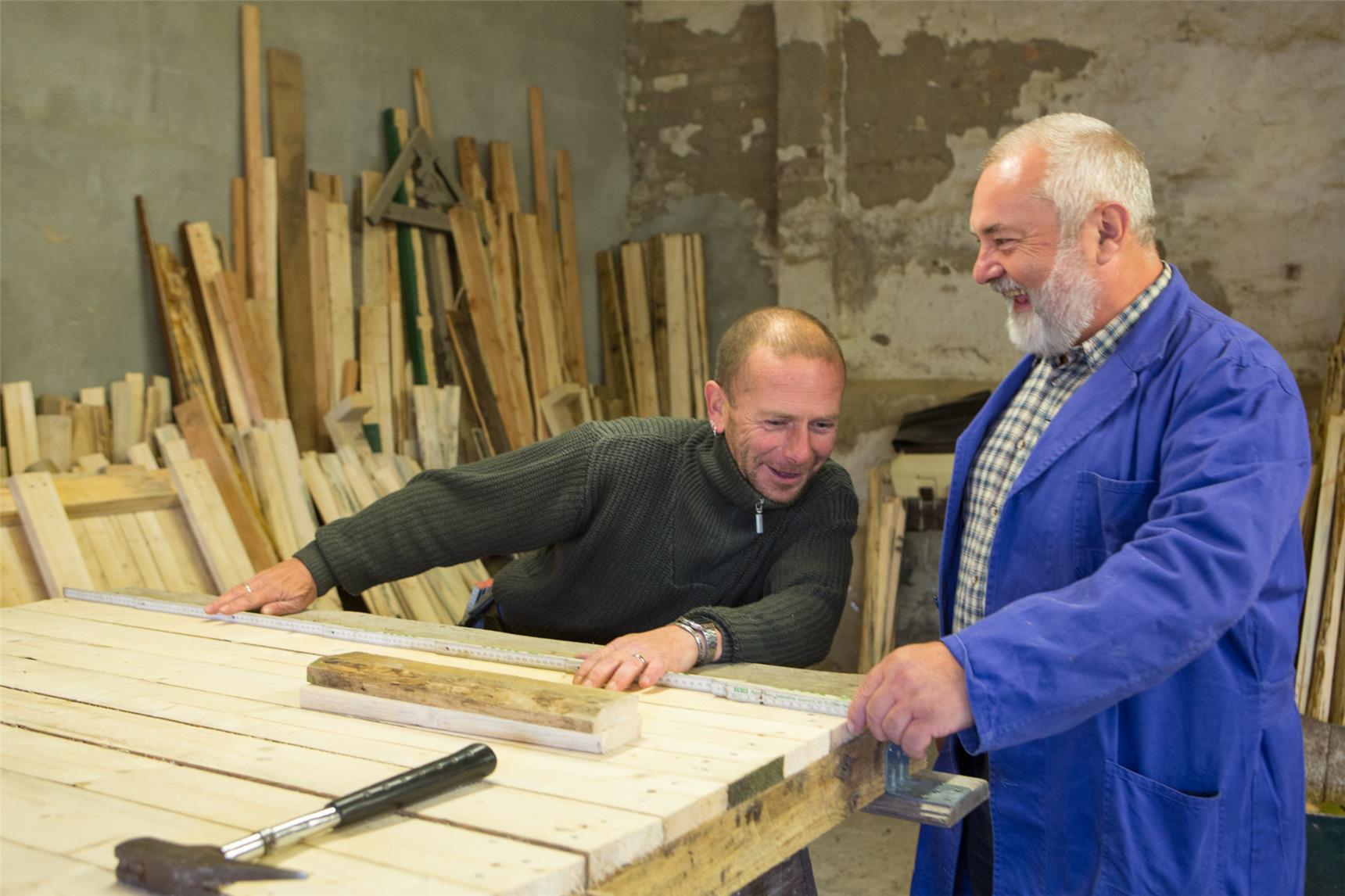 In der Holzwerkstatt findet so mancher zu sich selbst zurück