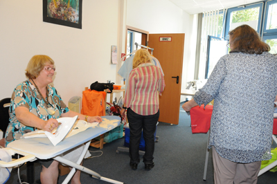 Bundesfreiwilligendienstleistende im Bügelservice