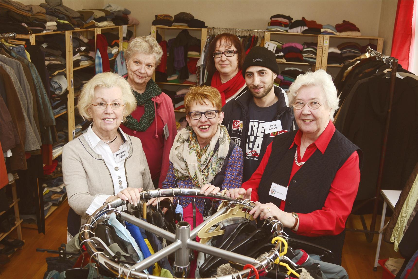 Das Team der Kleiderkammer in Bochum-Langendreer