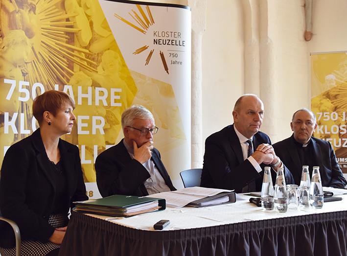 Frau Dr. Münch, Erzbischof Koch, Dr. Woidke, Bischof Ipolt (von links)