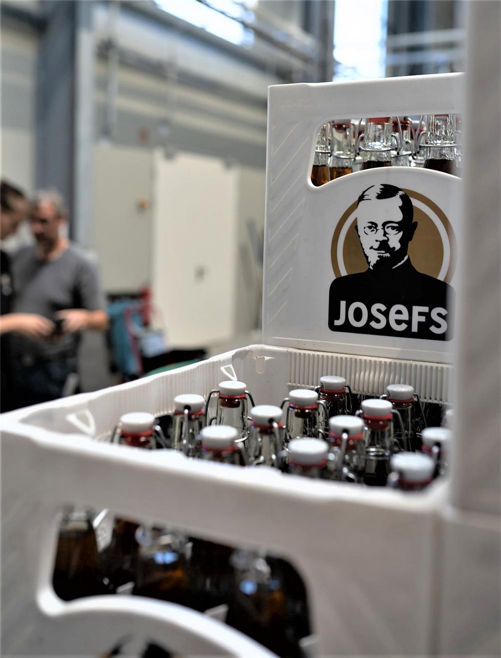 Am neuen Standort kann das breite Getränkesortiment in größerem Umfang produziert werden – bis zu 20.000 Hektoliter pro Jahr sind möglich. 