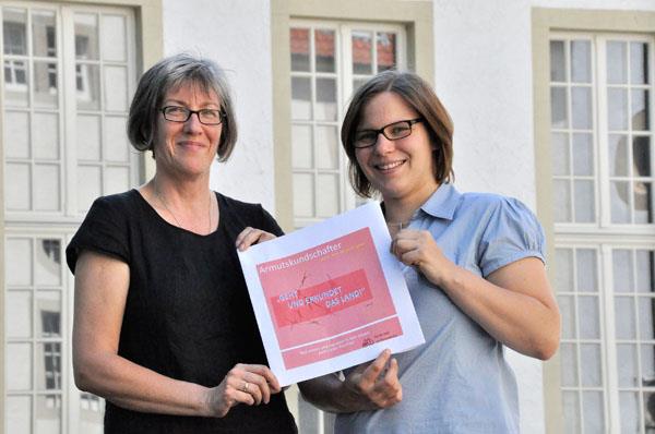 Annette Rieger, Diözesan-Geschäftsführerin der Caritas-Konferenzen im Erzbistum Paderborn, und Projektreferentin Kathrin Jäger