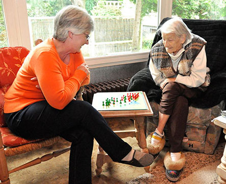 Pflegerin und Pflegebedürftige