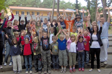 Gruppe der Sieben- bis Zehnjährigen mit ihren Betreuuern in Zinnowitz