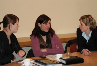 Mitarbeiterinnen der Sozialberatung bei einer Weiterbildung